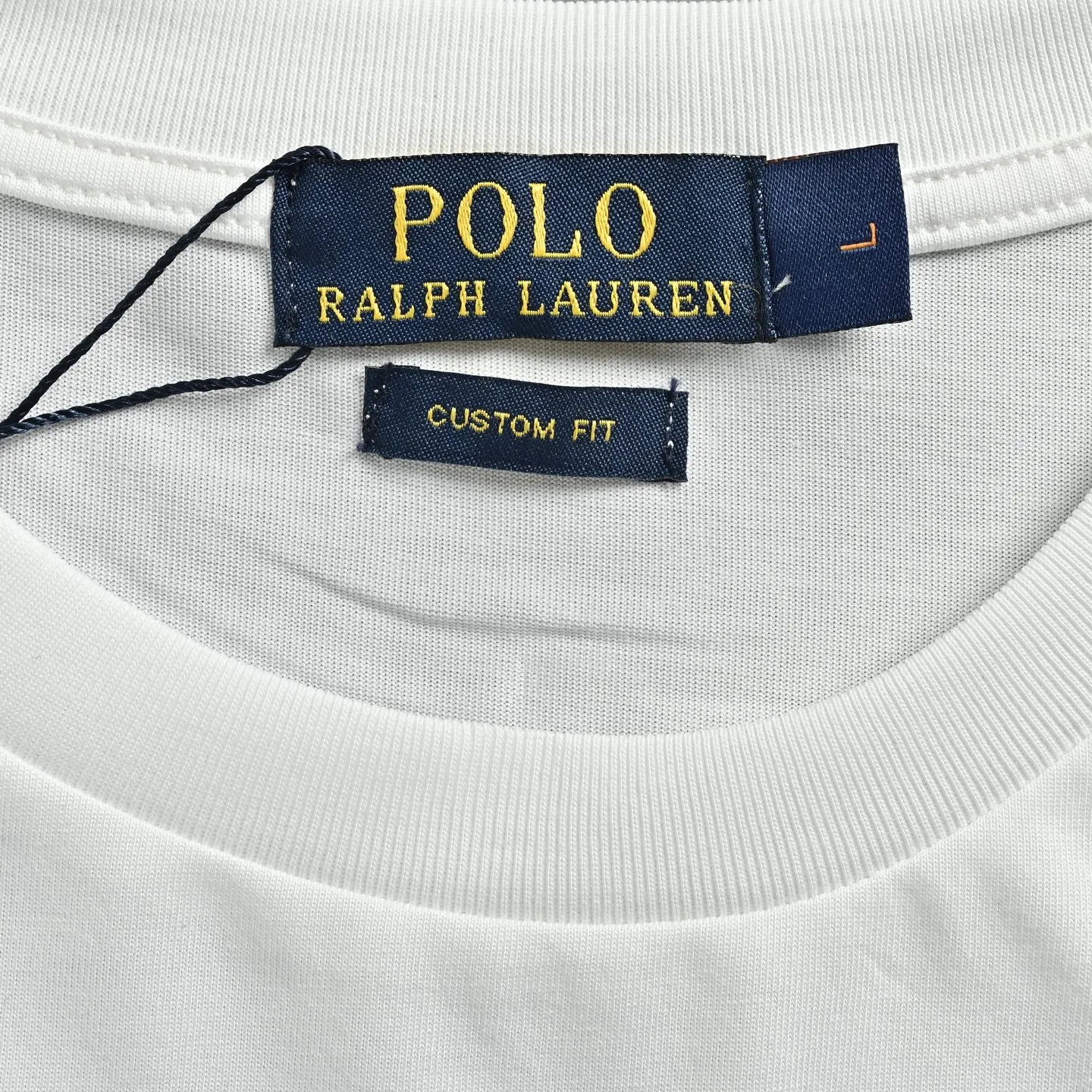 ： 130 Ralph Lauren/ ， + ， ， ， ； ， ， 。 Polo ， ， 、 ； ， ， Retro 。 ：Black White Size:S-XL